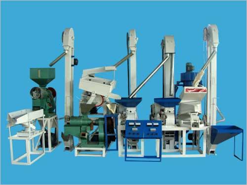 原粮斗式提升机多台图片 原粮斗式提升机多台图片