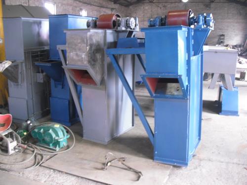 皮带斗式提升机生产厂家展示 皮带斗式提升机生产厂家展示