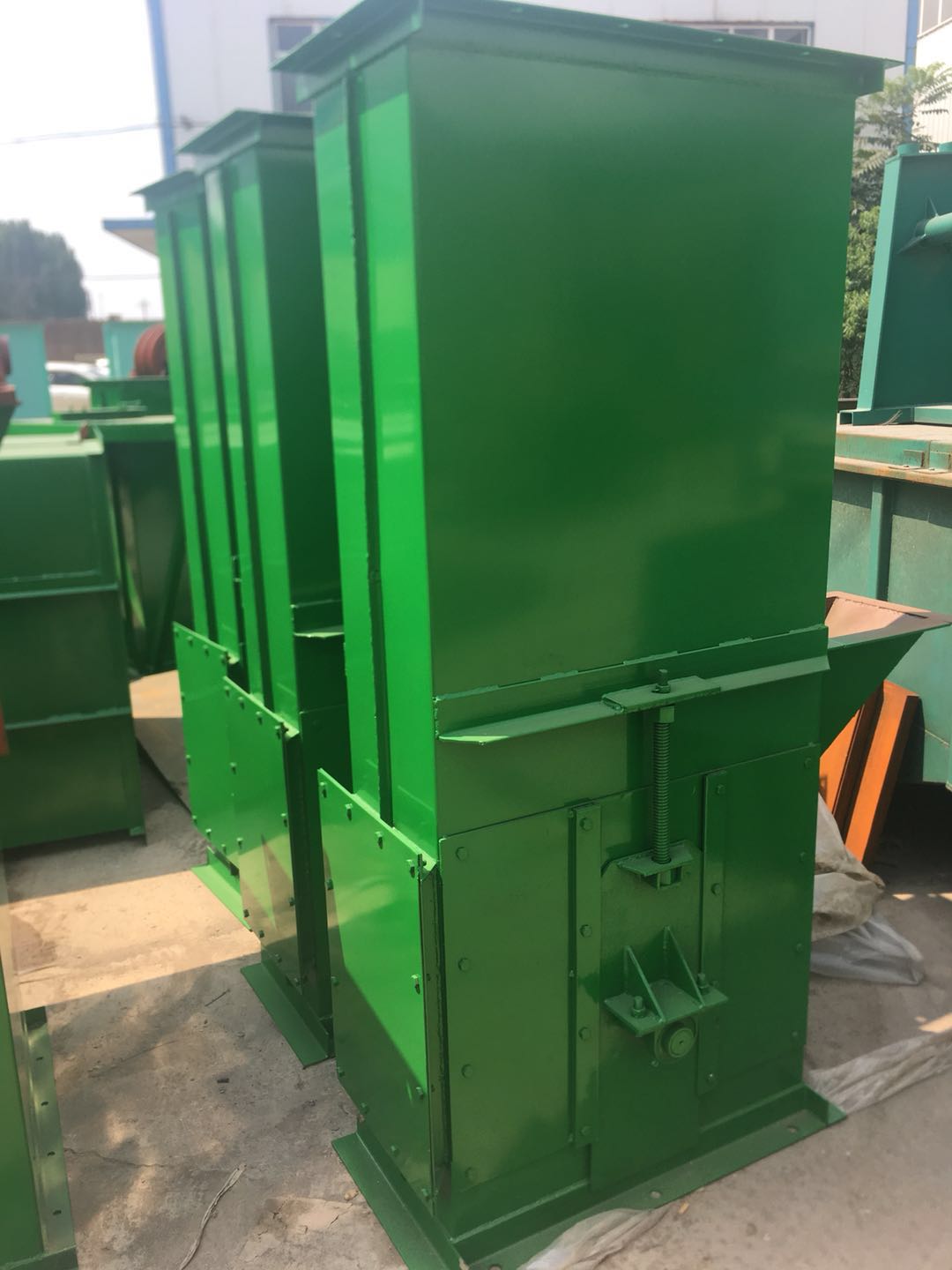 斗提机下箱体密封处理展示 斗提机下箱体密封处理展示