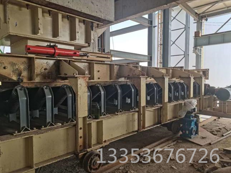 破碎后物料重型给矿机 破碎后物料重型给矿机