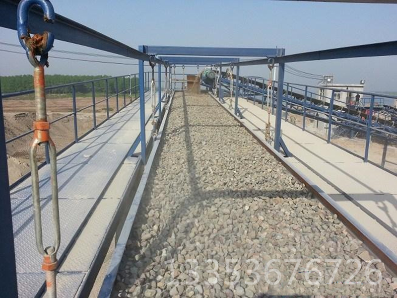 多规格吊挂式平面往复筛5 多规格吊挂式平面往复筛5