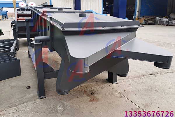 大型砂石振动筛选机